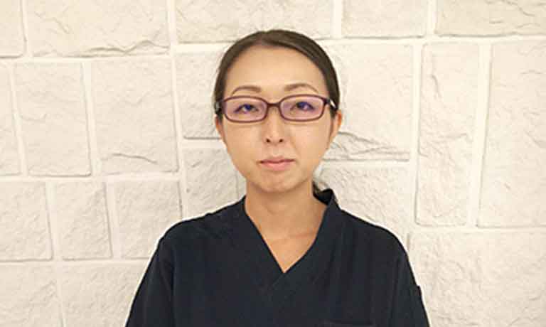 女性歯科医師がいます